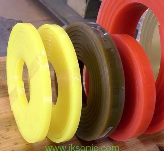 IKSONIC manufacture customized designed polyurethane seal ring wave gasket for pump spare parts