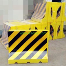 Plastic road traffic barrier filled water barriers safety yellow black color band