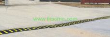 china manufacturer 50mm width long speed bump traffic safety rubber yellow