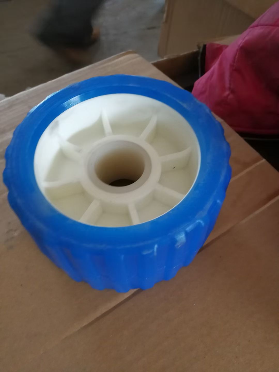 Rubber Plastic rollers wheels for yachts and boats for Chinese manufacturers and factories.