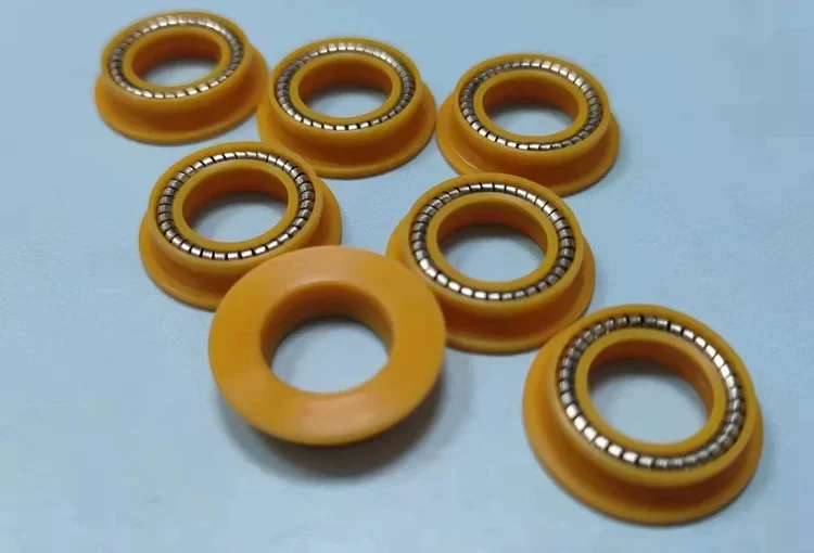 Custom PTFE Spring Seals - U-Shaped Spring Seal Rings & PTFE (Teflon) high-pressure oil seals.