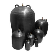 Seven IKSONIC inflatable rubber pipe plugs in different body sizes.