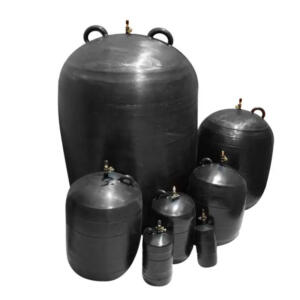 Seven IKSONIC inflatable rubber pipe plugs in different body sizes.